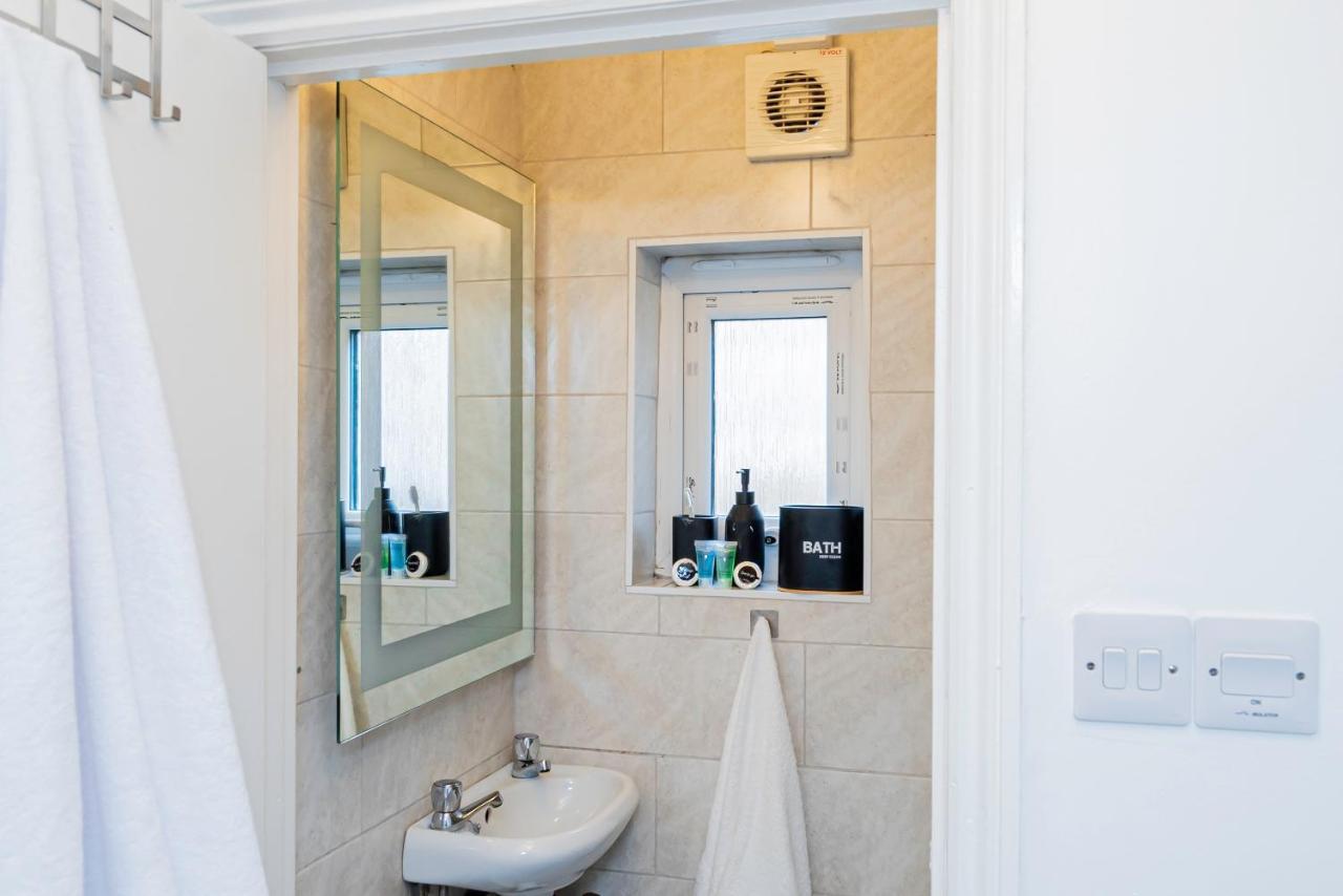 Charming 2-Bedroom Flat With A Garden And Free Parking At Abingdon Oxford Ngoại thất bức ảnh